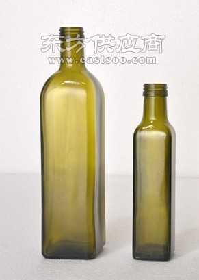 匠心獨(dú)運(yùn) 探秘葡萄酒玻璃瓶生產(chǎn)廠家的藝術(shù)與工藝